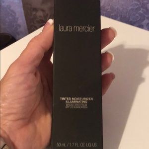 LM Tinted Moisturizer 4N1